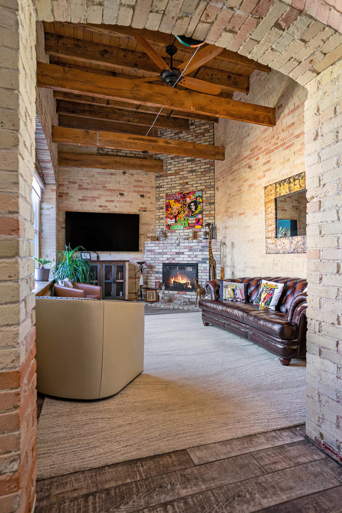 110 N Harbor Drive 304