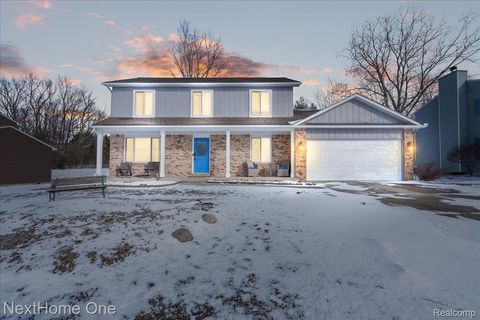 1763 Henbert Road West Bloomfield Charter Township MI 48324