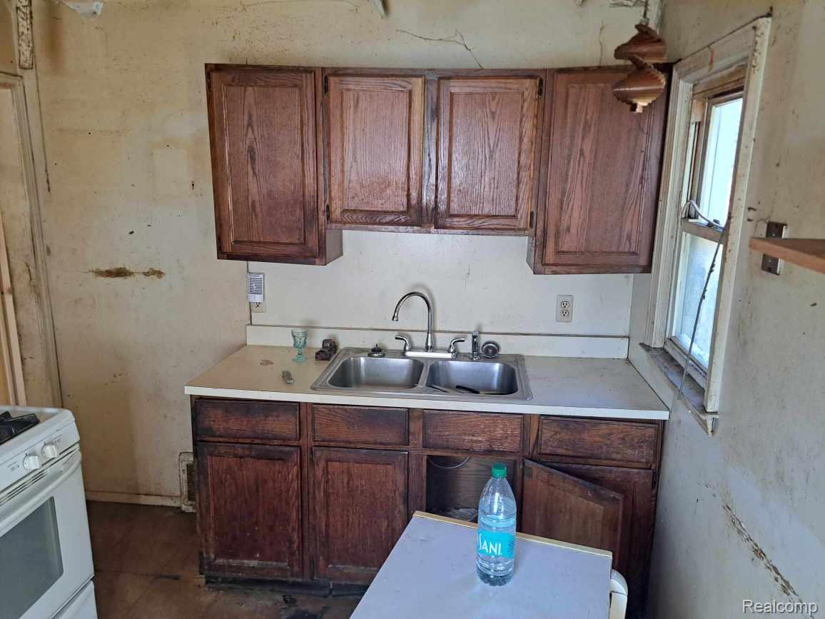 5109 S Hubbard Street