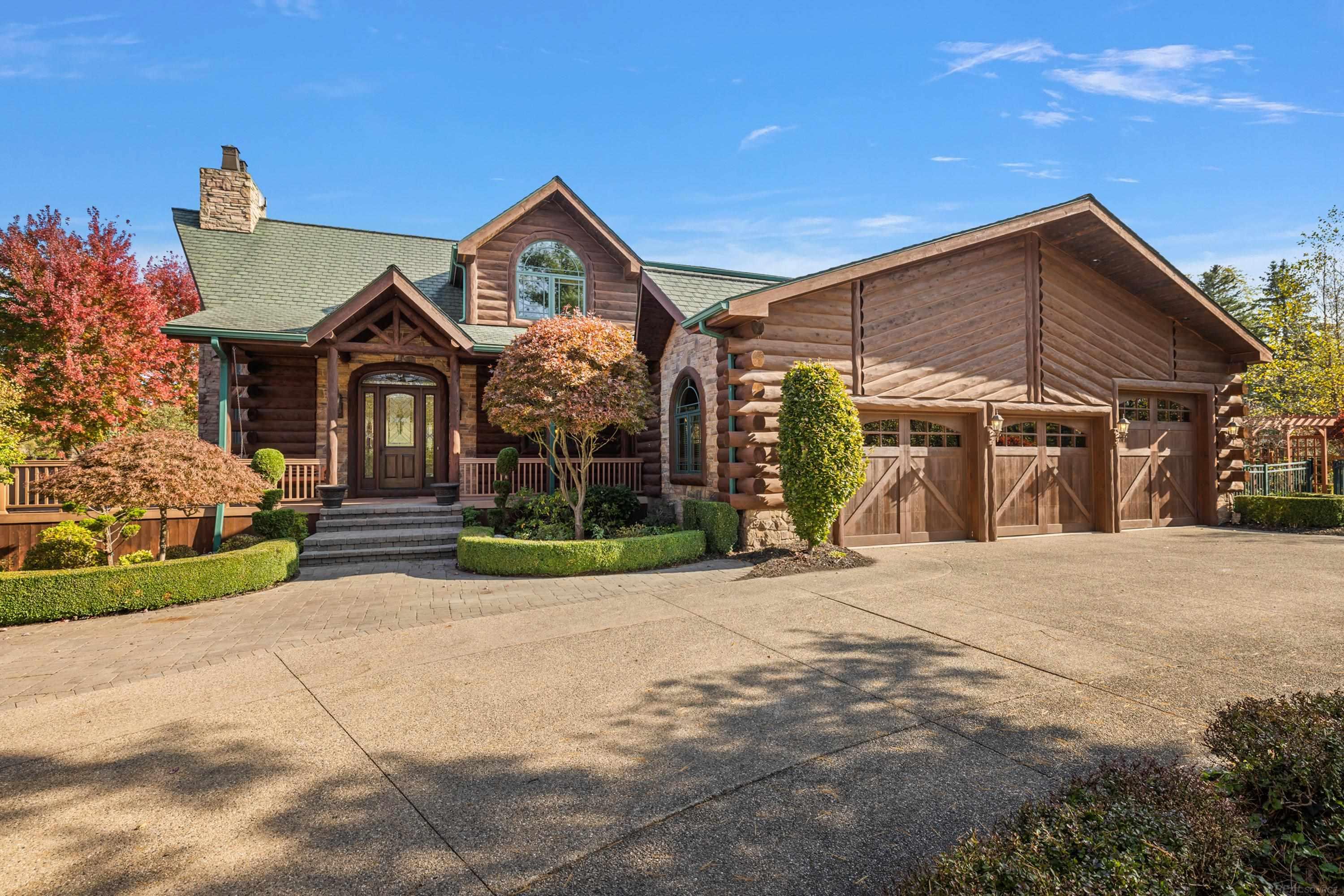 8252 Sandi Lane