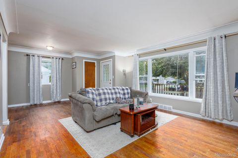 Tiny photo for 322 North Dr, Davison City, MI 48423 (MLS # 20261003074)