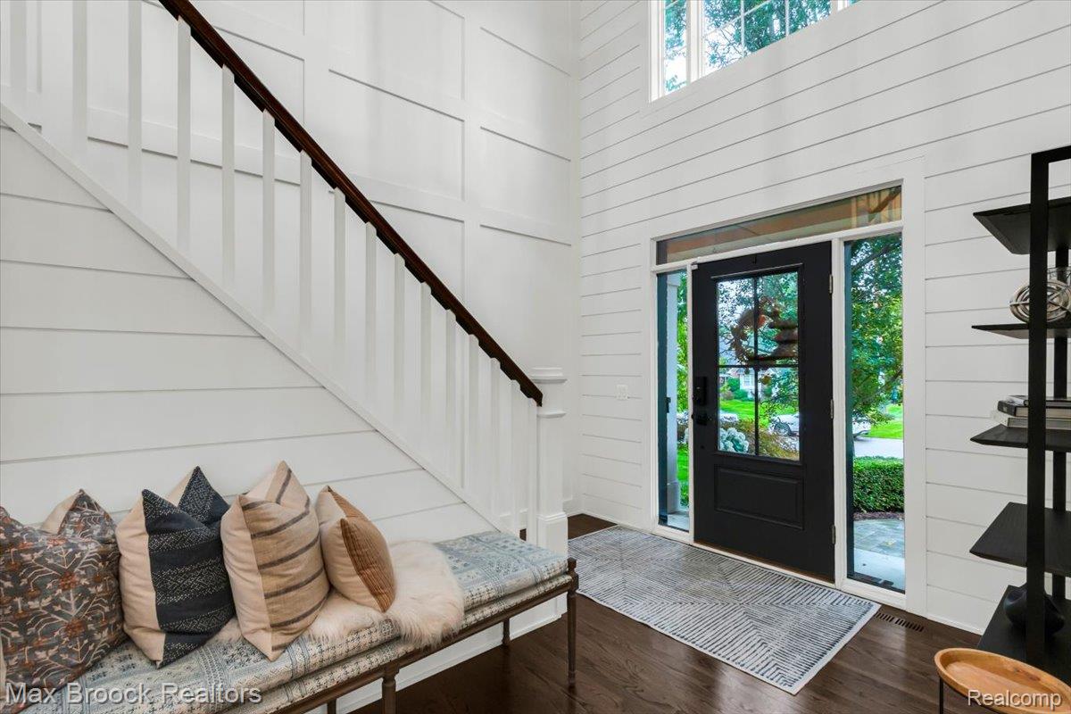 6979 Woodlyn Court