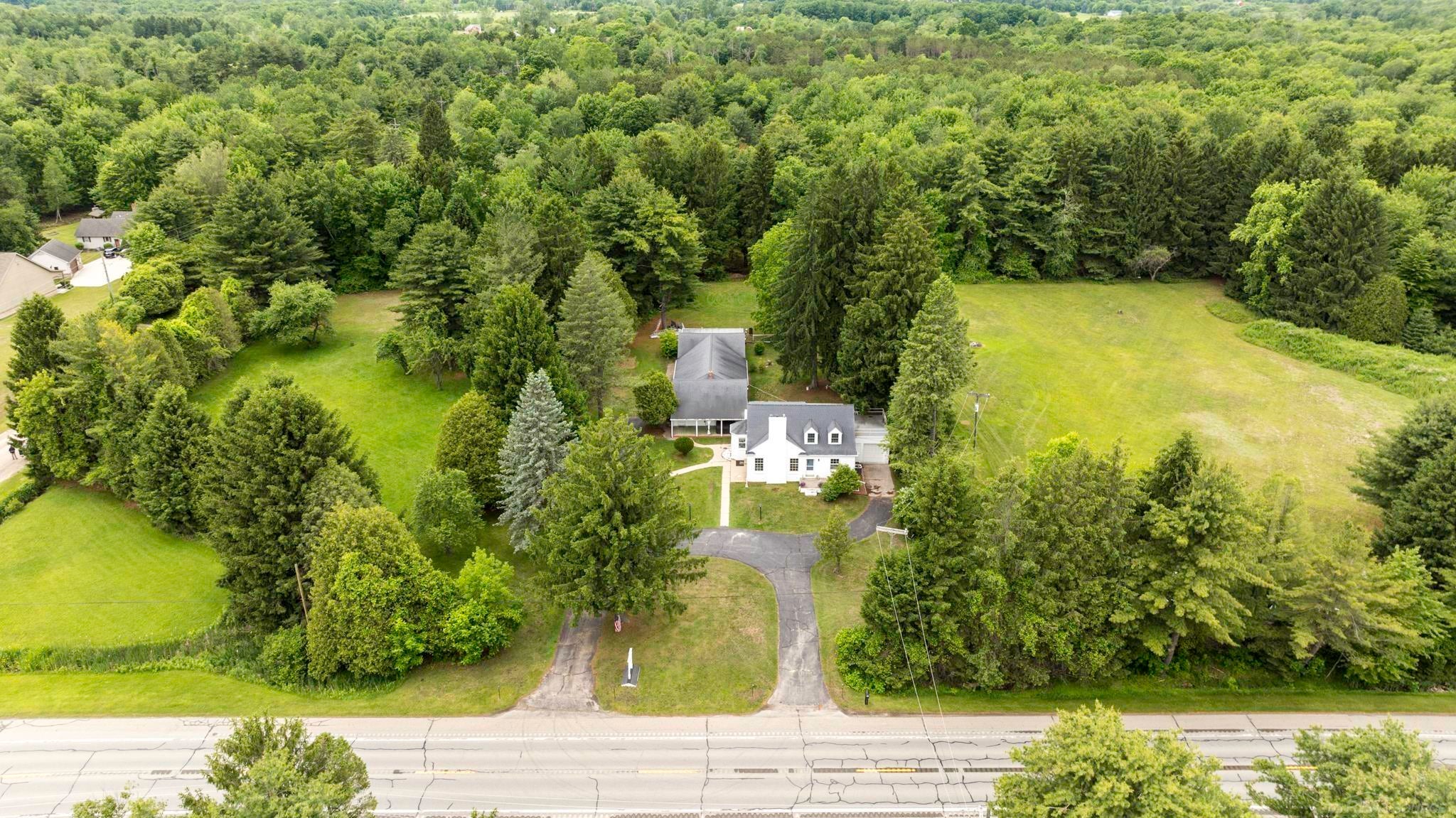 4484 Lakeshore Road