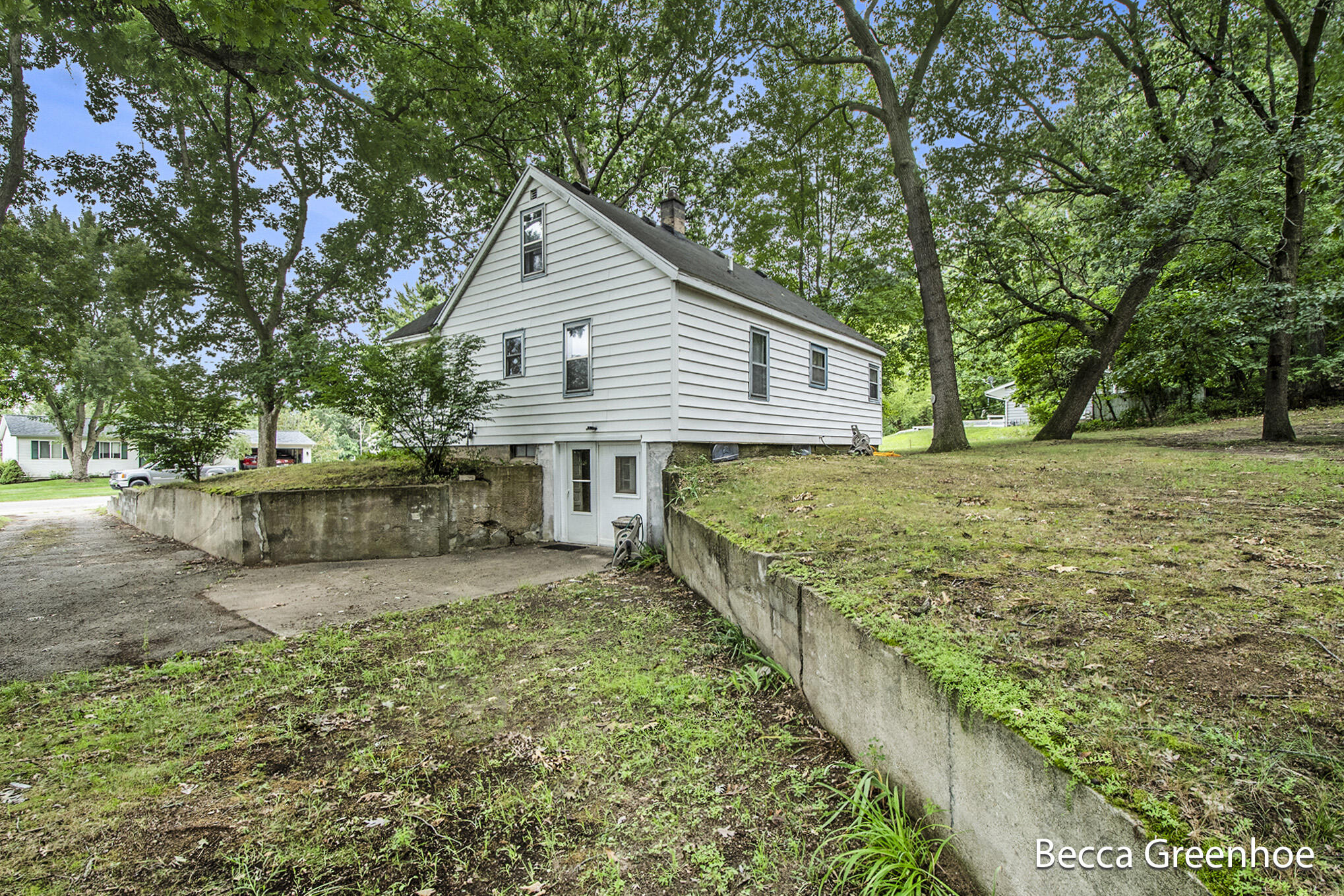 345 Mabel Street NW