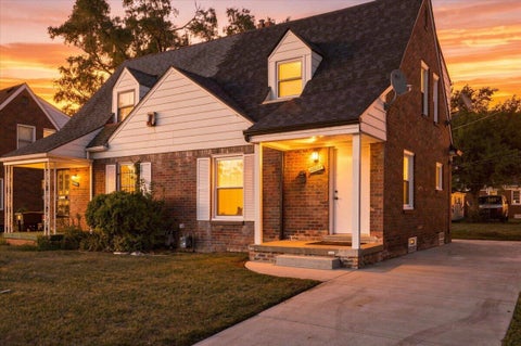 Photo of 20024 Meyers Road, Detroit City, MI 48235 (MLS # 81026045997)