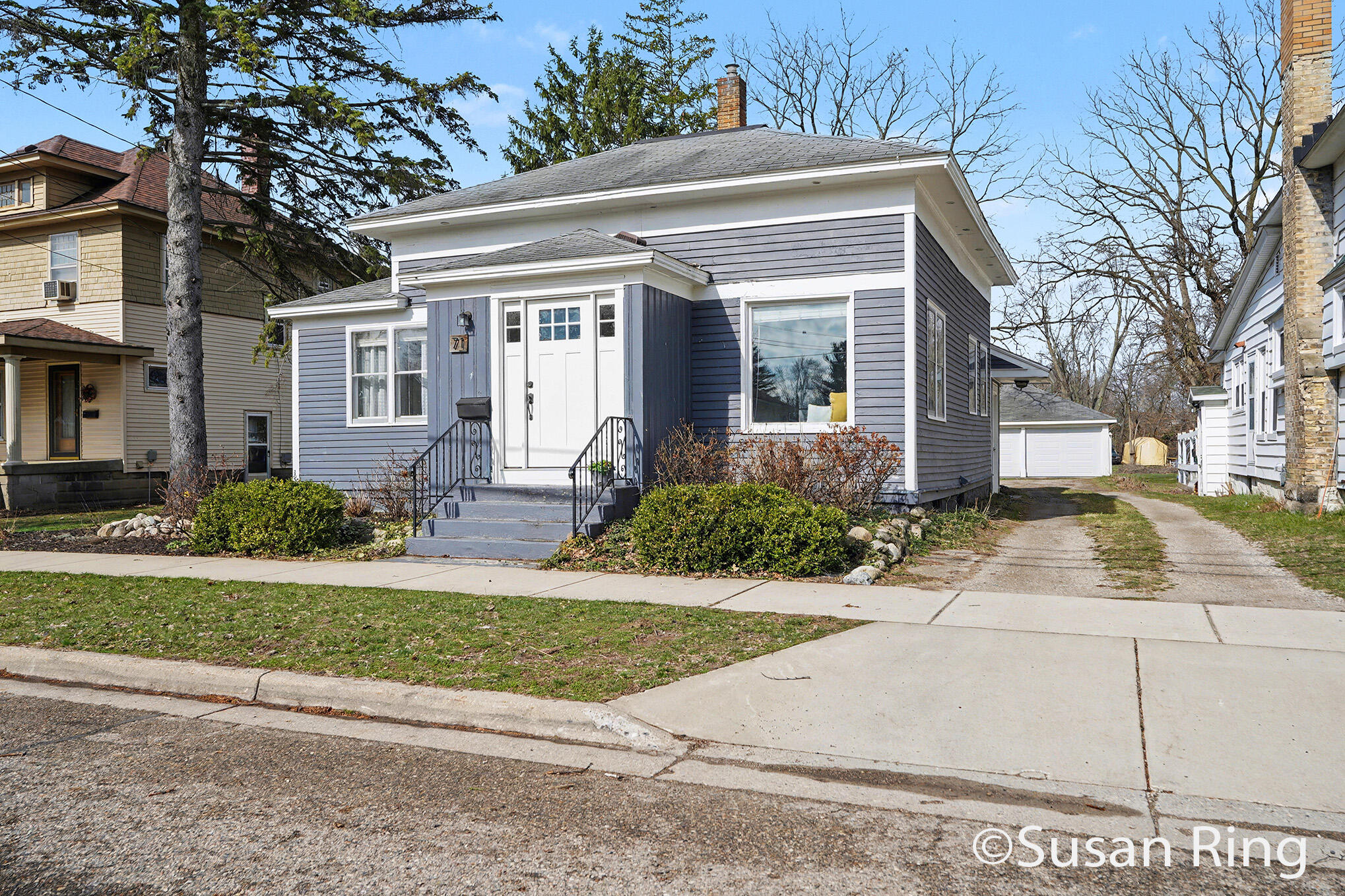 71 Eastmanville Street