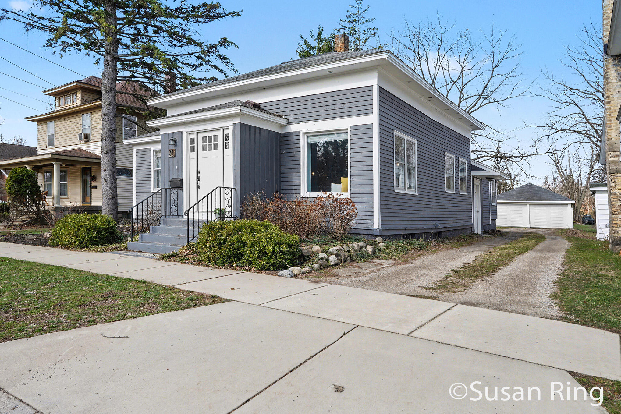71 Eastmanville Street