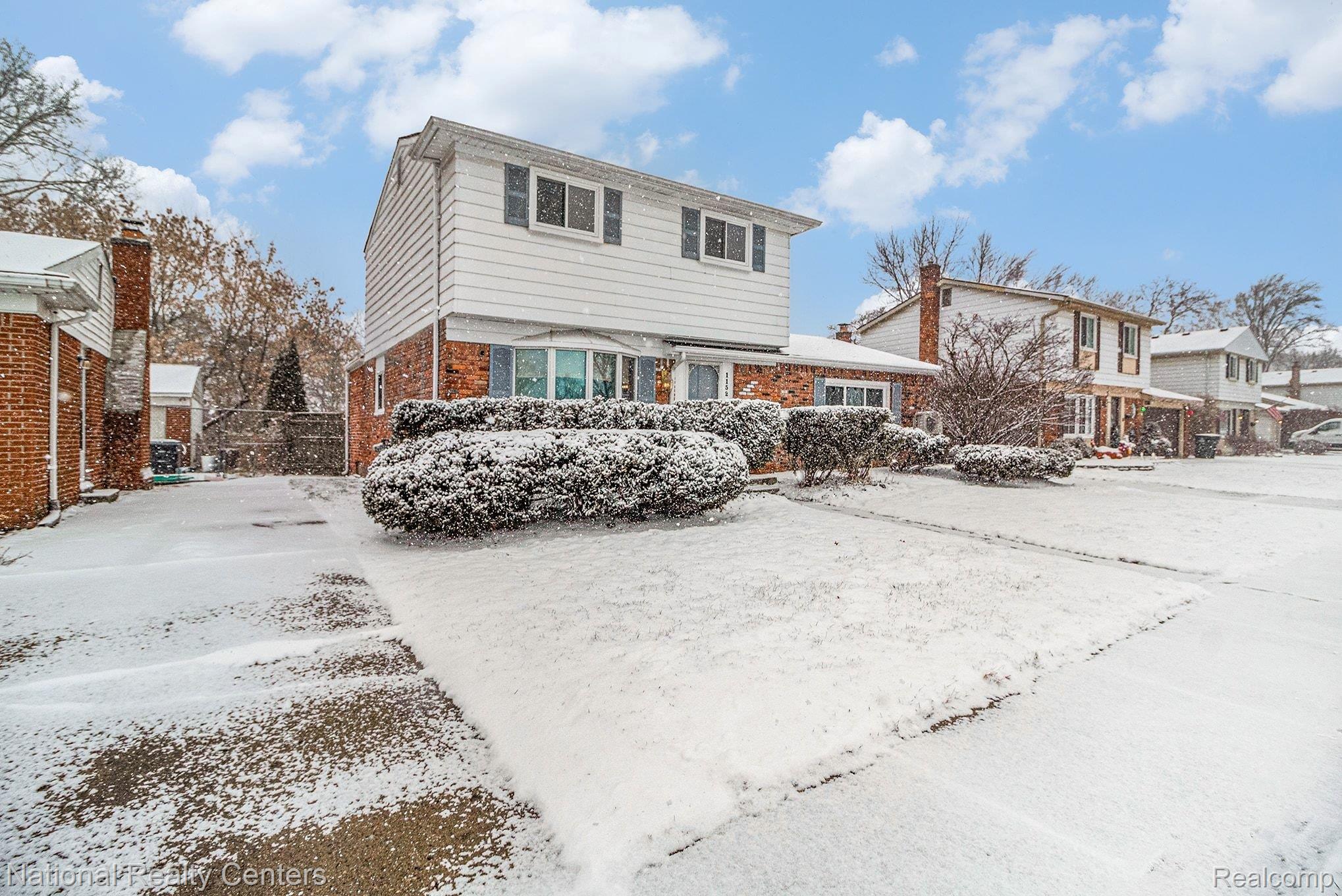 1152 S Dowling Street