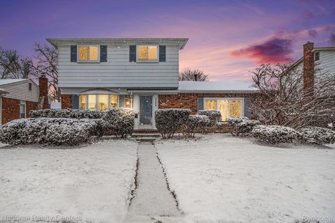 1152 S Dowling Street Westland City MI 48186