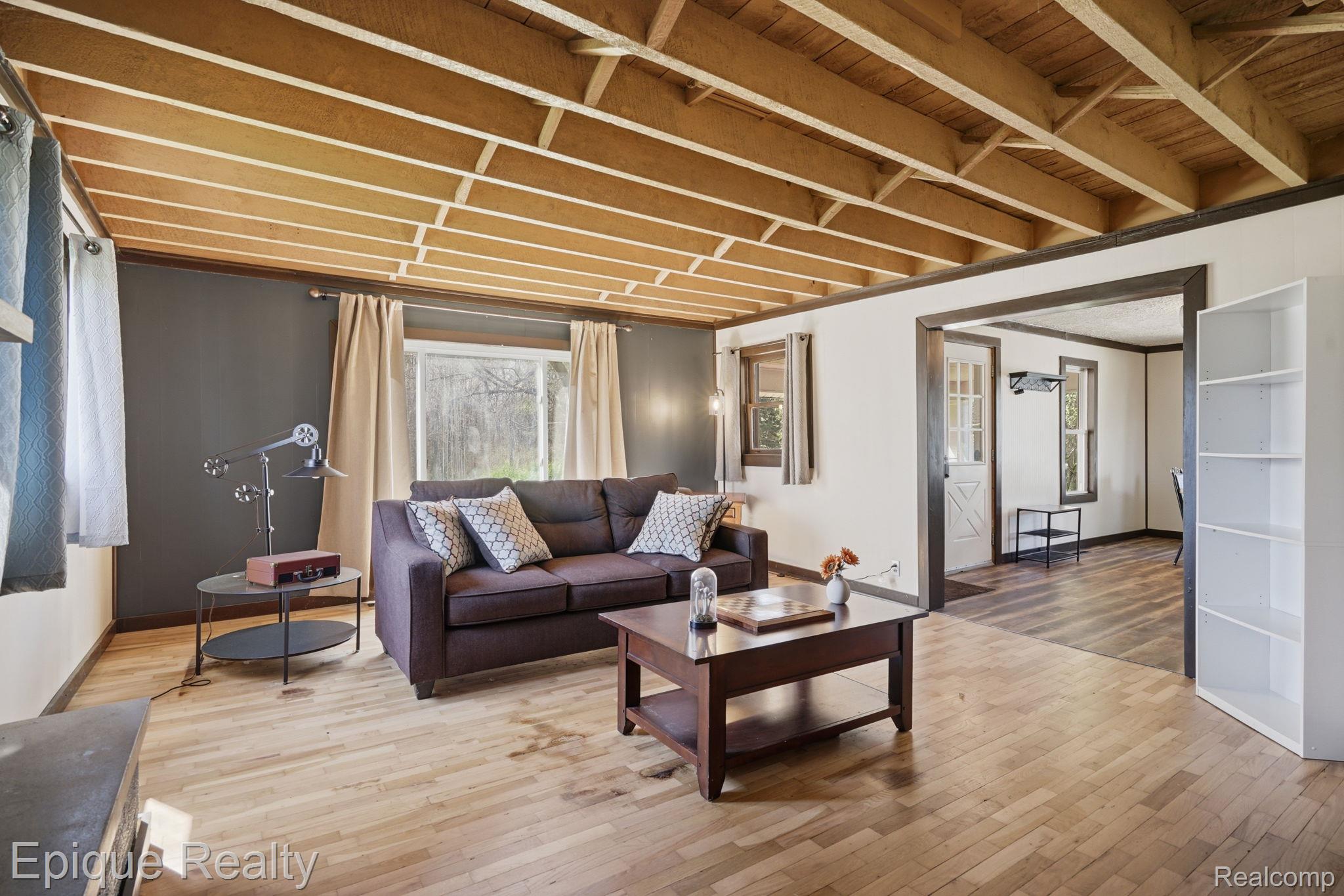 3272 Barnes Road