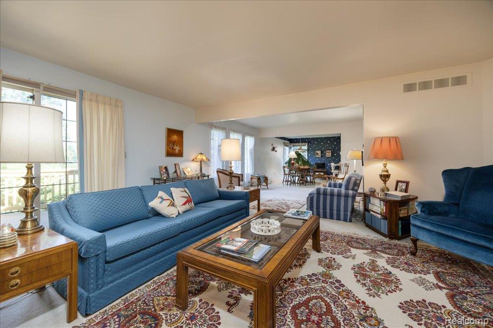 39256 Heatherbrook Drive