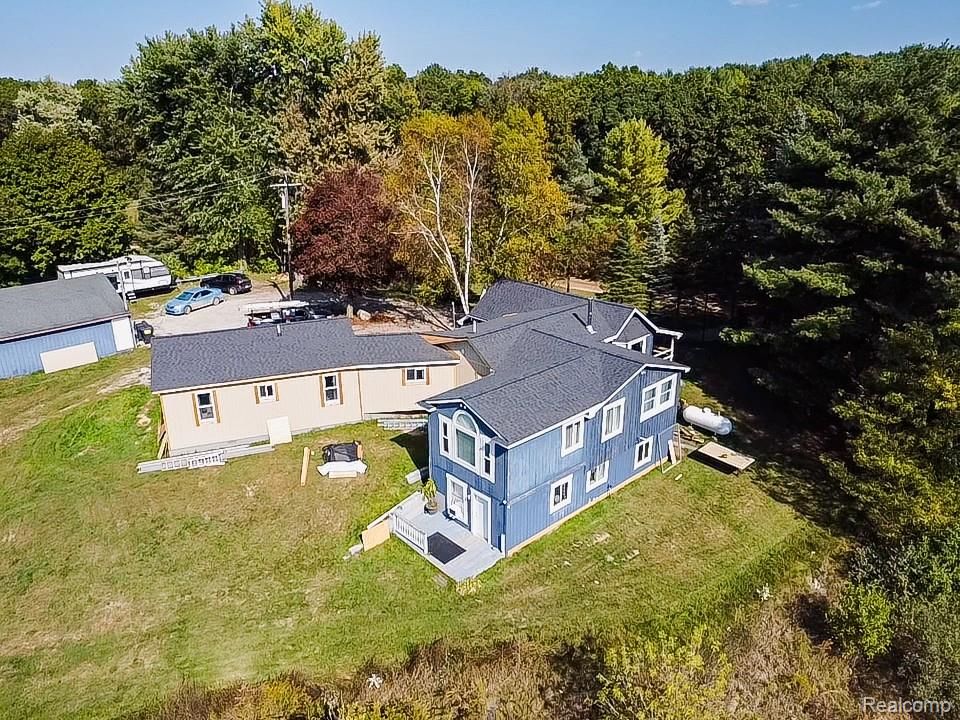 7441 Tipsico Lake Road