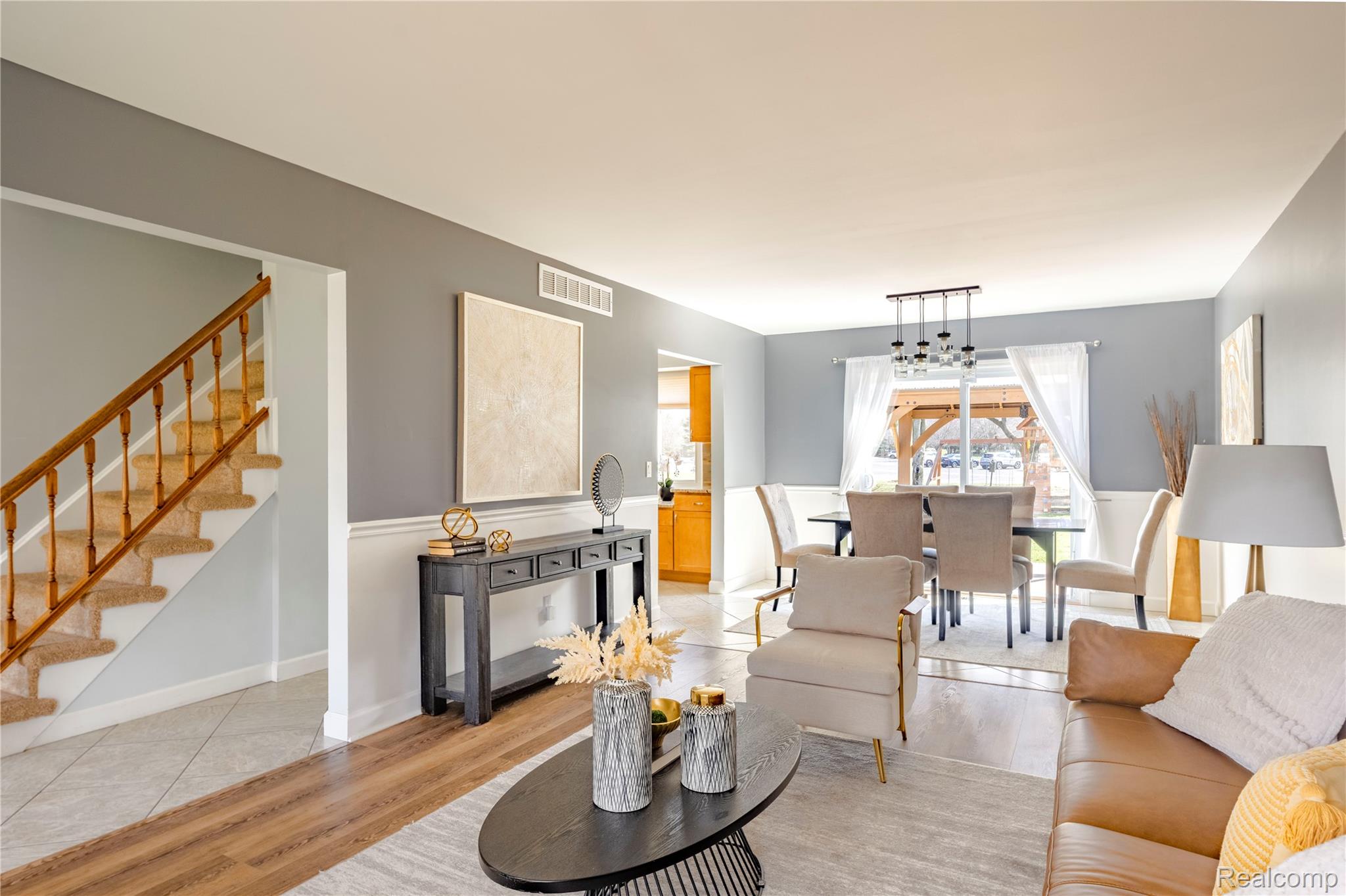 2965 Armstrong Drive