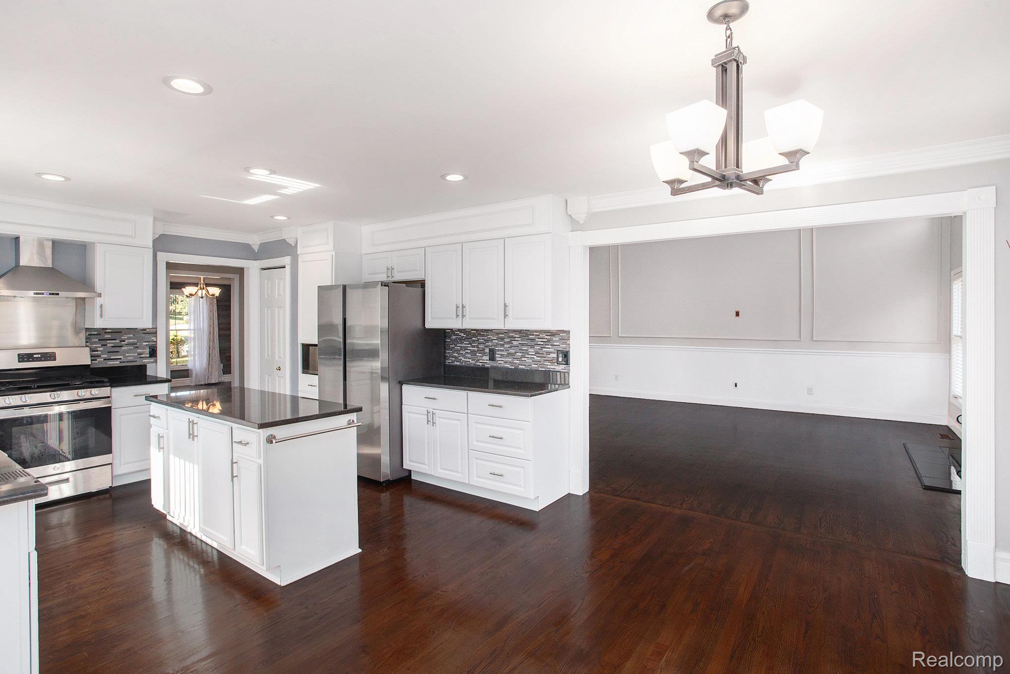 39450 Legend Court