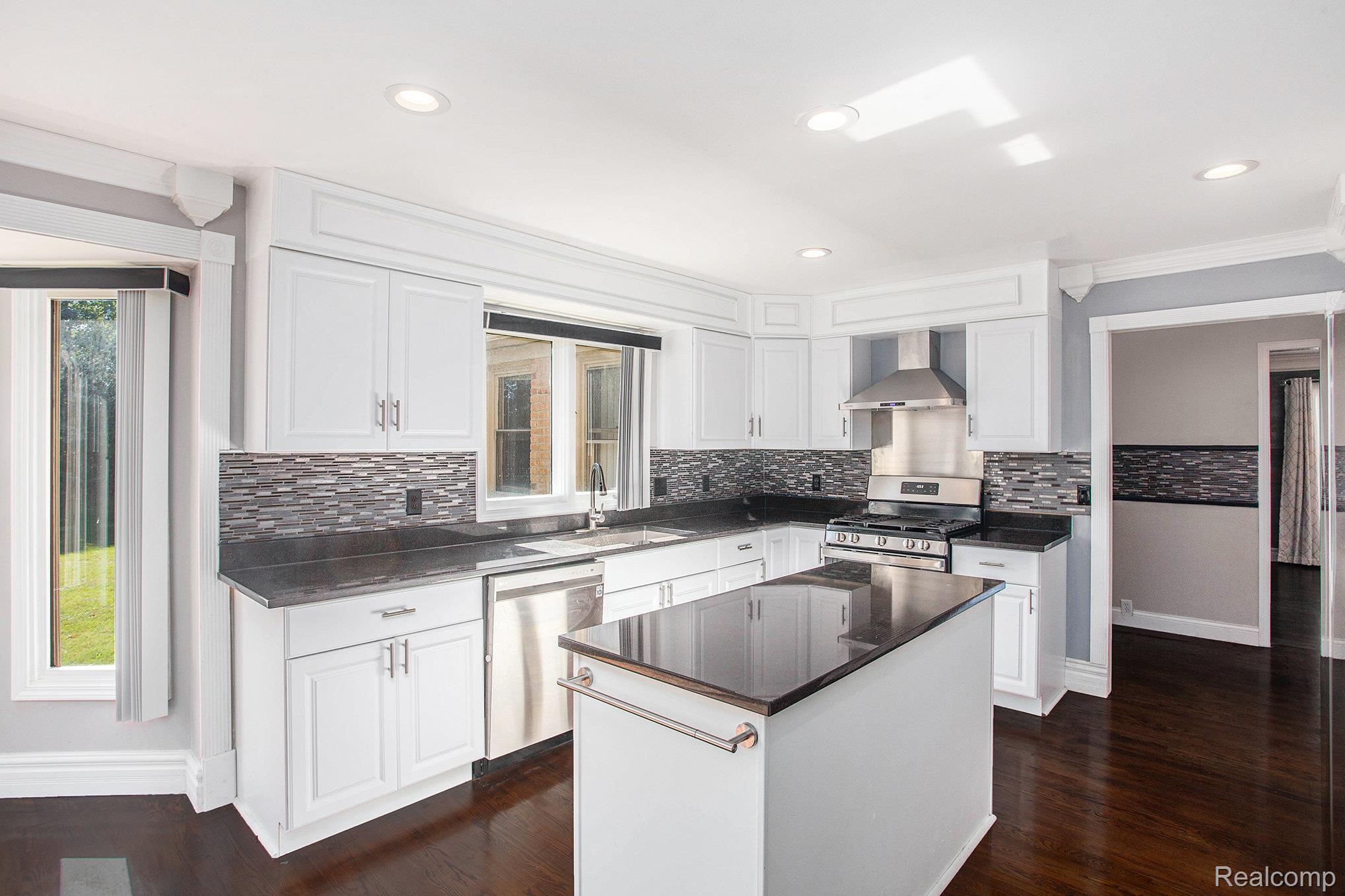 39450 Legend Court