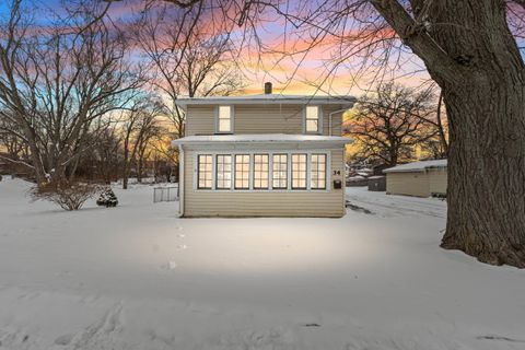 34 Oak Street Hillsdale City MI 49242