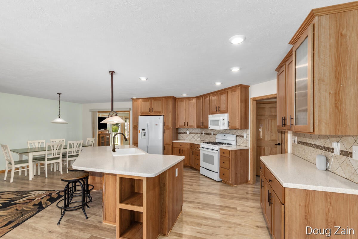 13611 Snapdragon Lane
