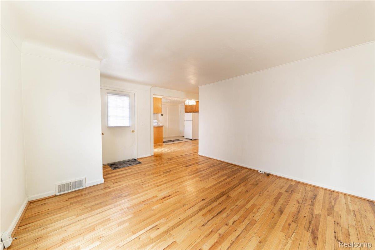 4335 Territorial Road Apt B