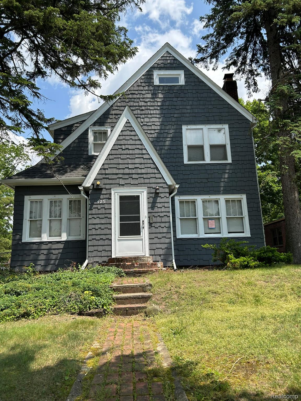 425 W Iroquois Road