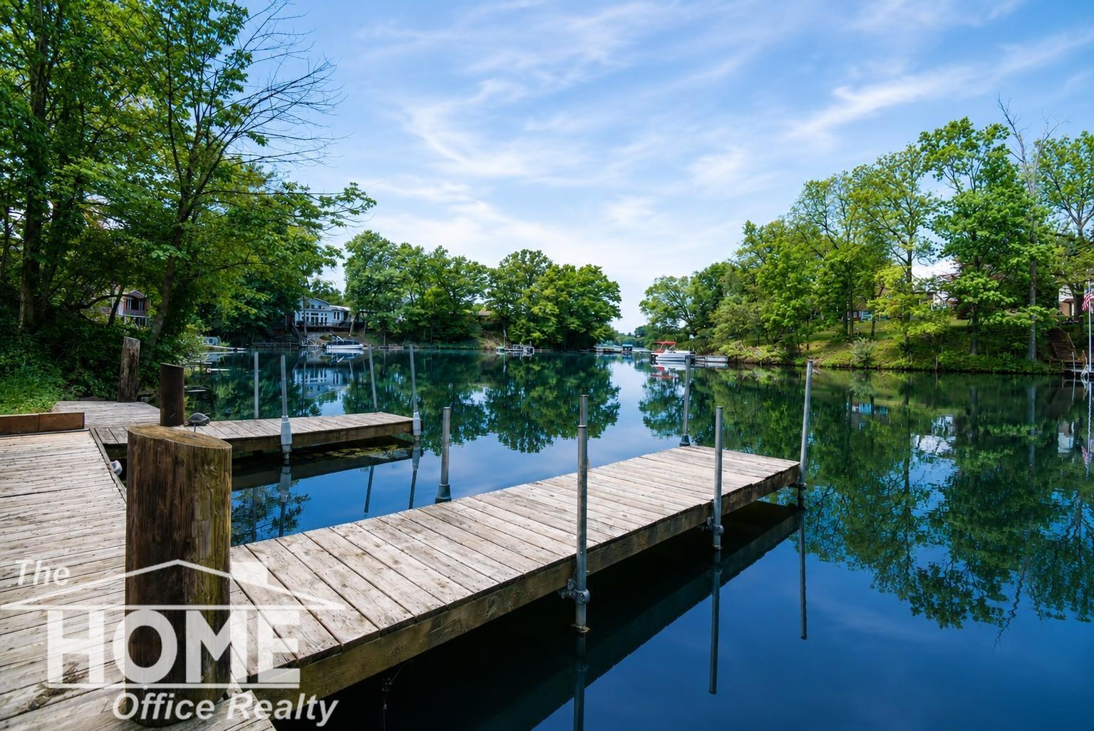 1910 Lake Court