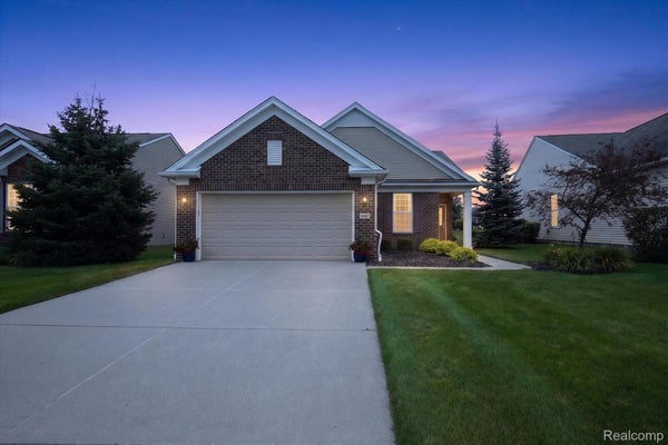 9397 SAND HILL DR, GRAND BLANC, MI 48439 - Image 1856da540a8cfaa1cb68d35f79d2a926/1213413497