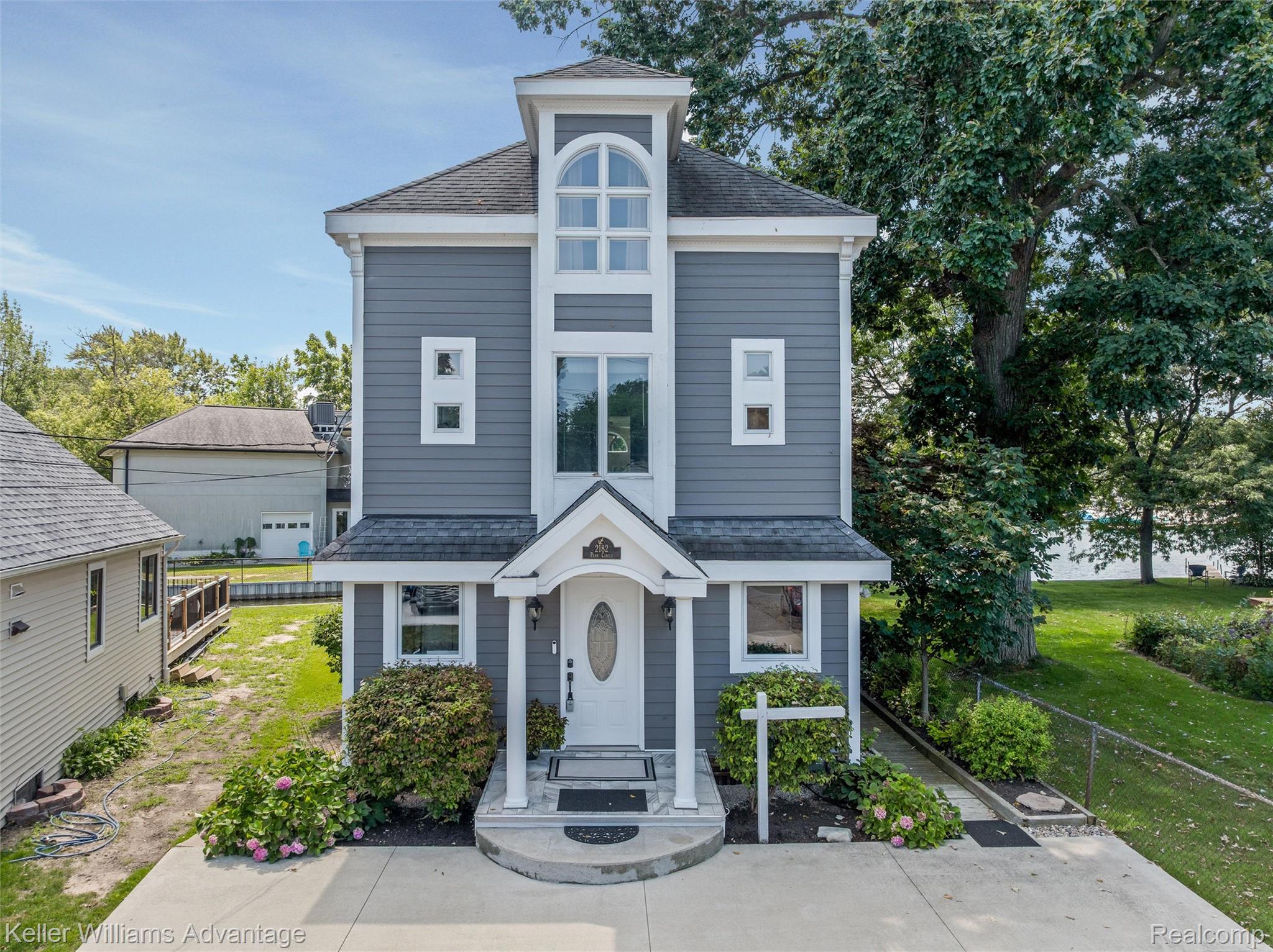 2182 Park Circle