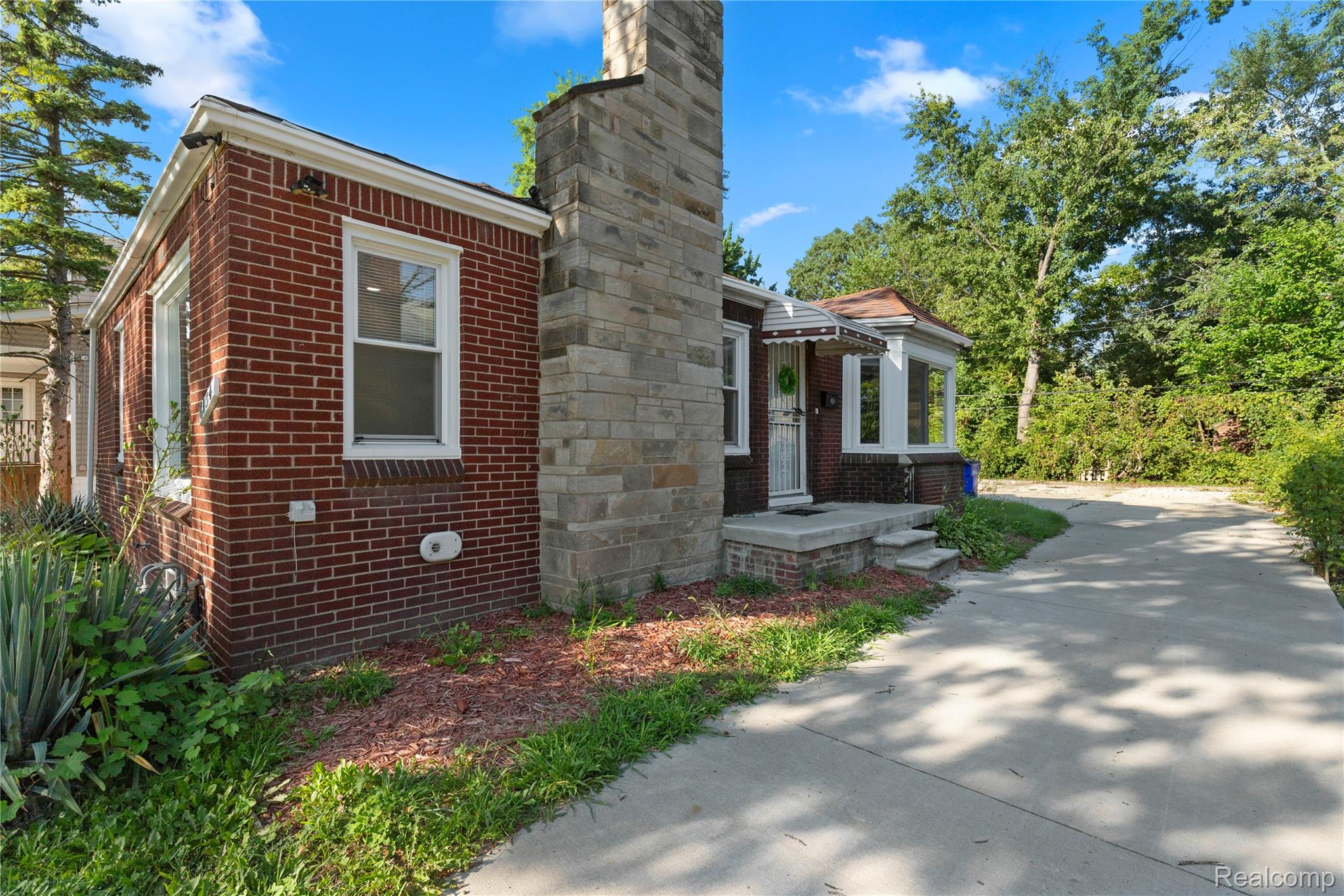 Detroit City, Michigan 48224, United States, 2 Bedrooms Bedrooms, ,1 BathroomBathrooms,Residential,Active,194873