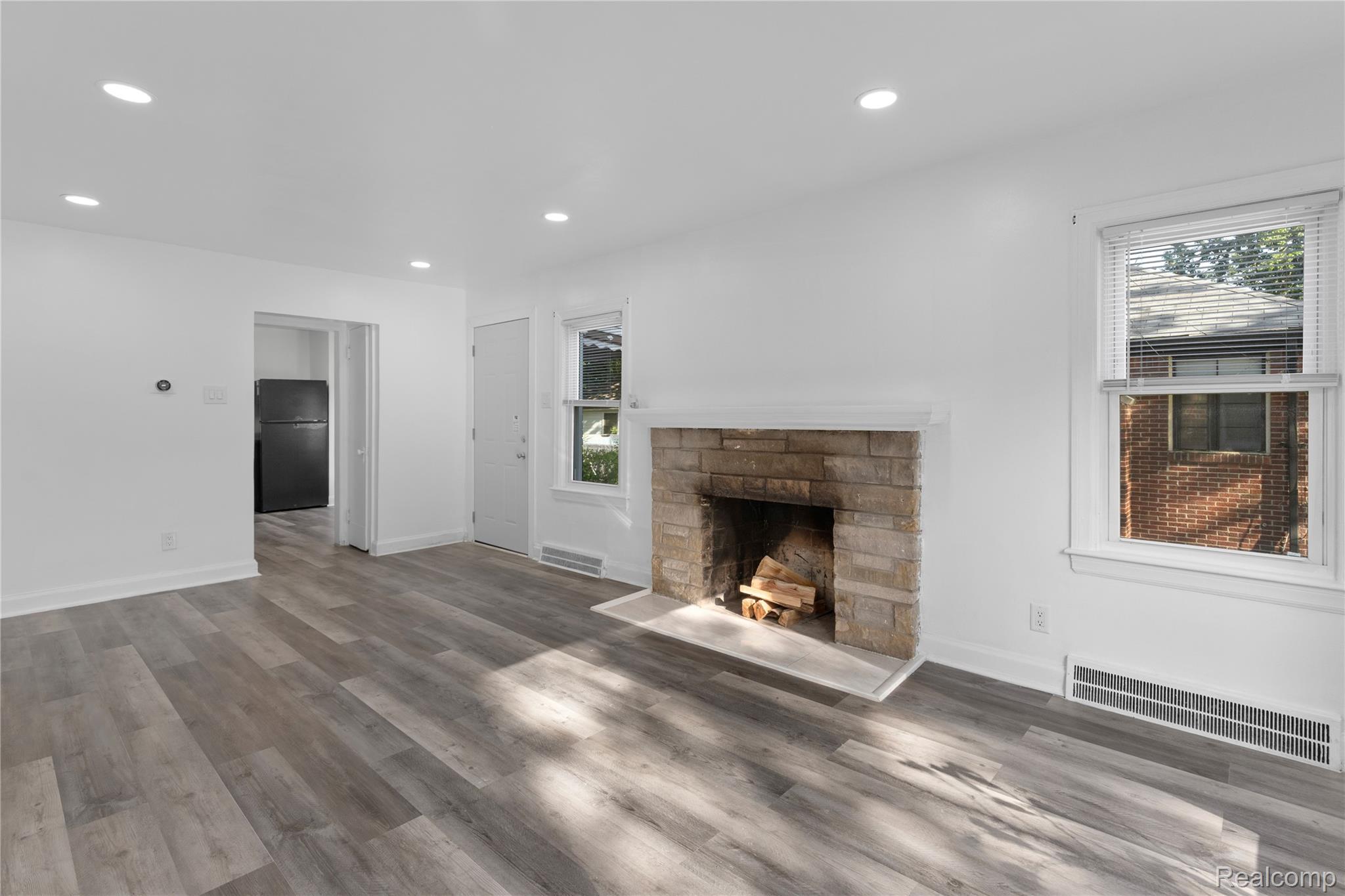 Detroit City, Michigan 48224, United States, 2 Bedrooms Bedrooms, ,1 BathroomBathrooms,Residential,Active,194873