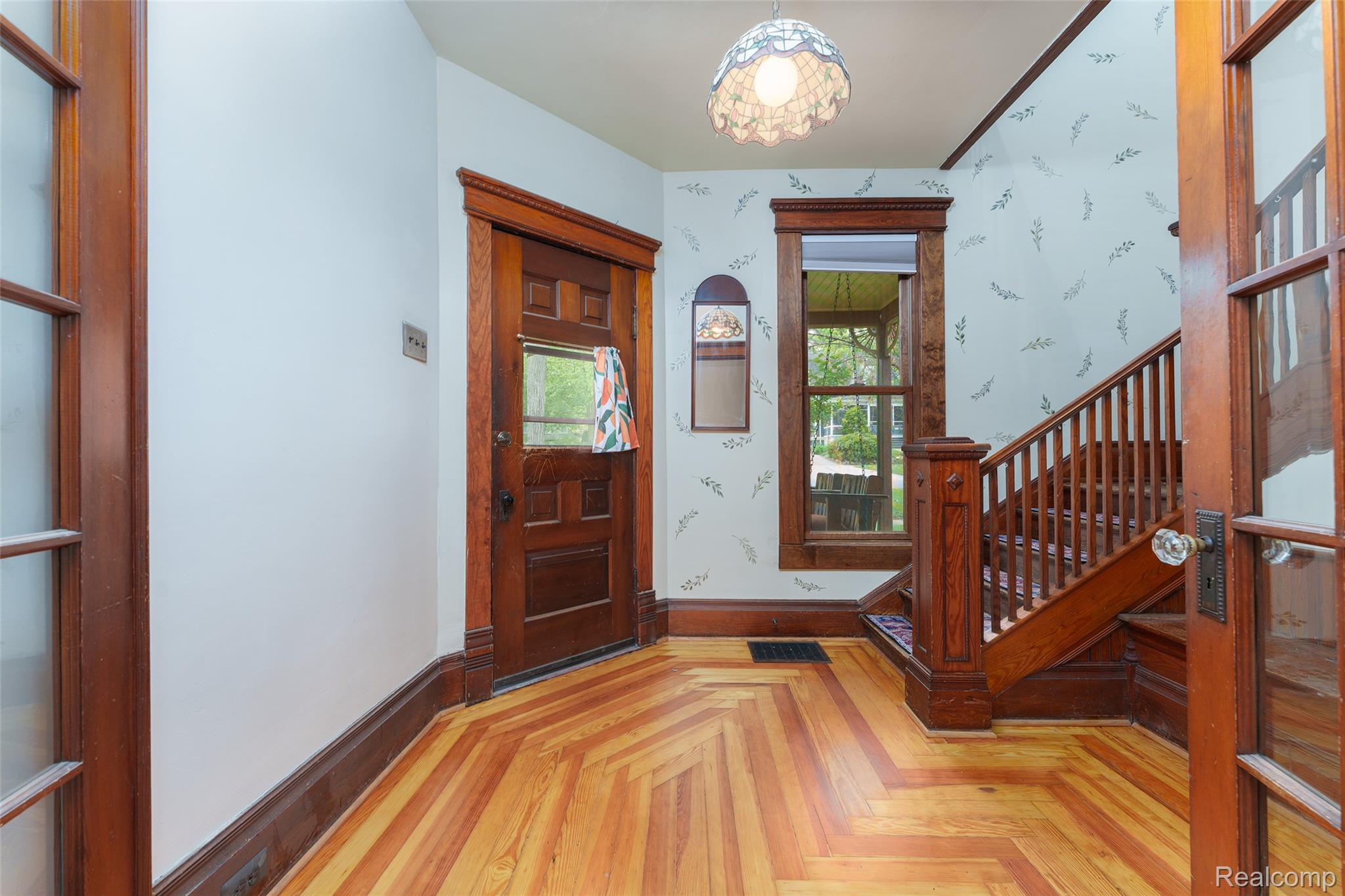 238 E Washington Street