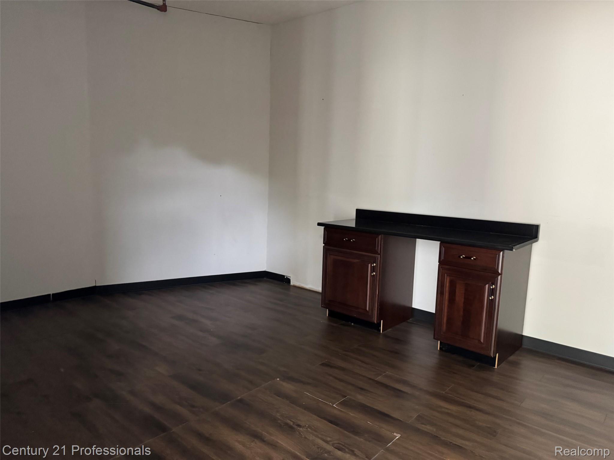 240 W Walton Boulevard B