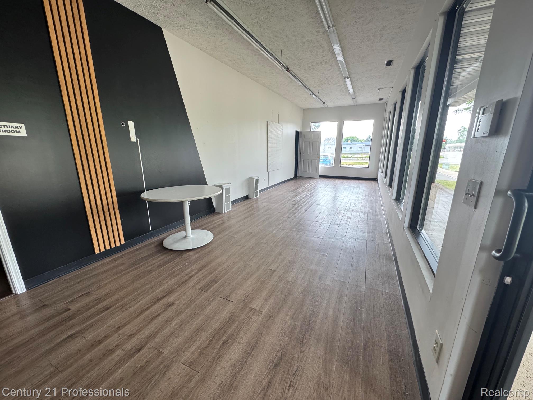 240 W Walton Boulevard B
