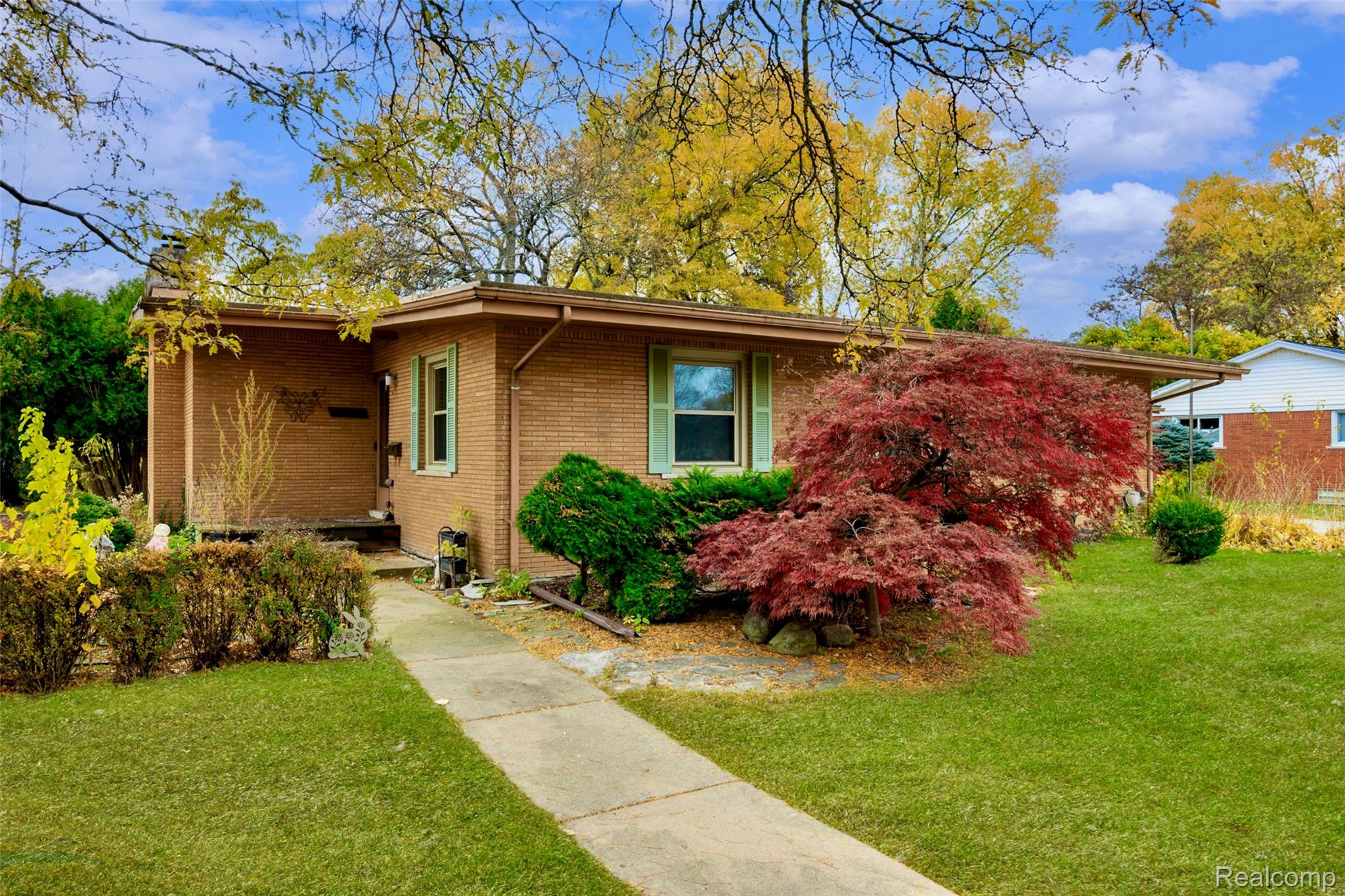 22250 Grossedale Street