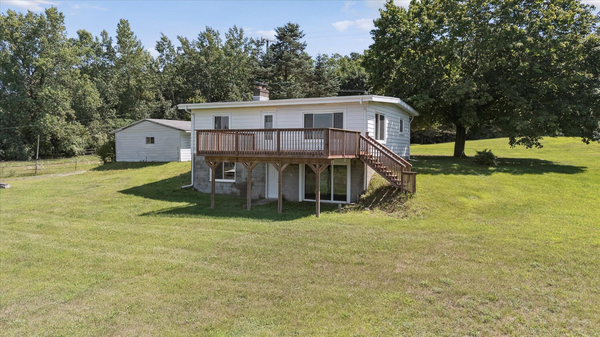 6570 Farley Rd. Road