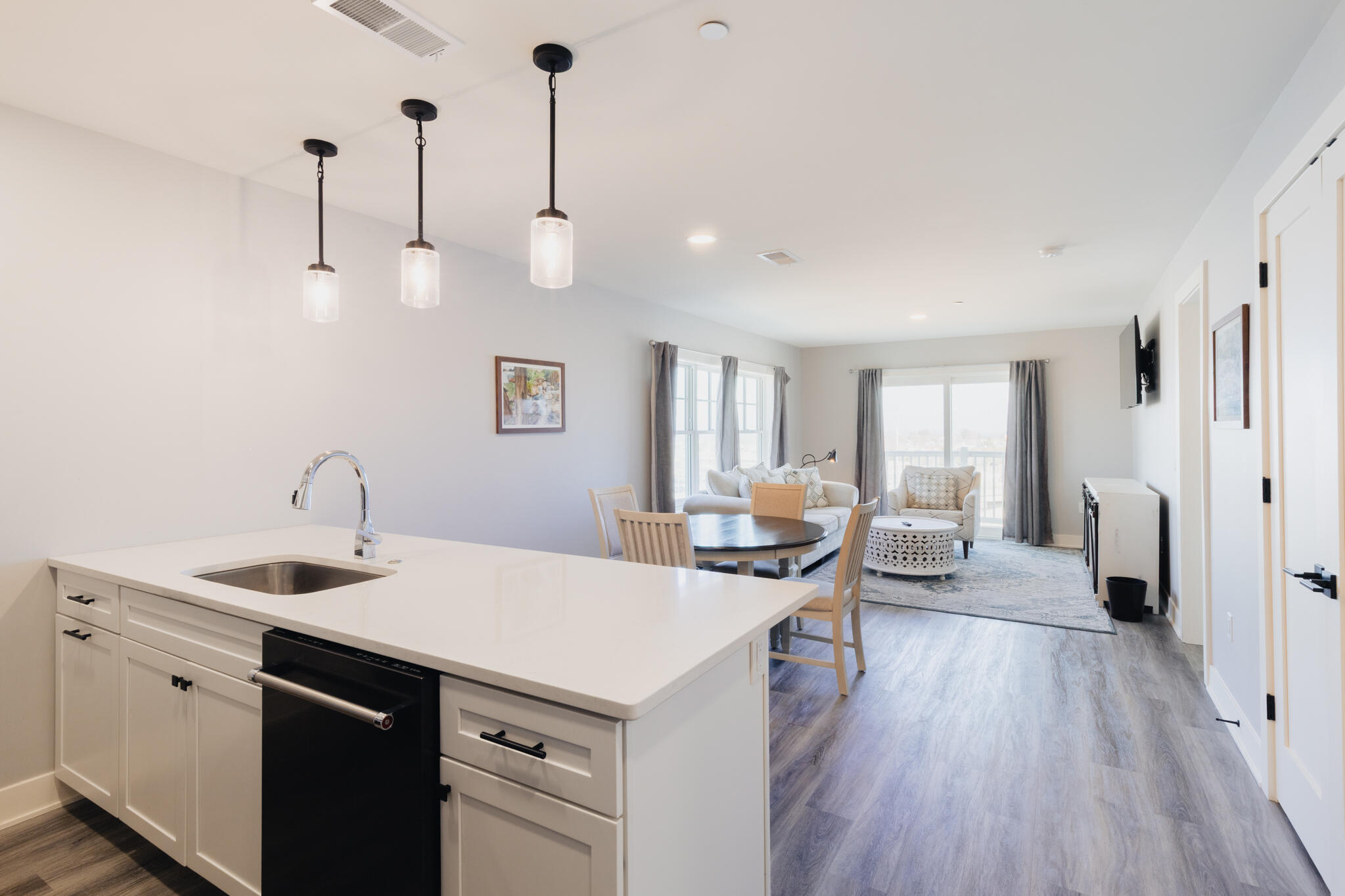 800 Whitwam Drive 1 & 1A