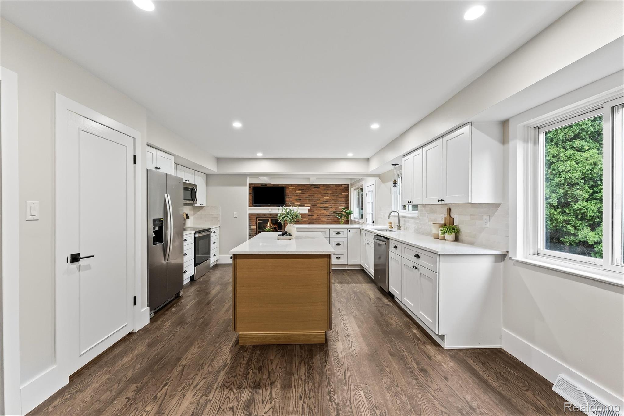2185 Brenthaven Drive
