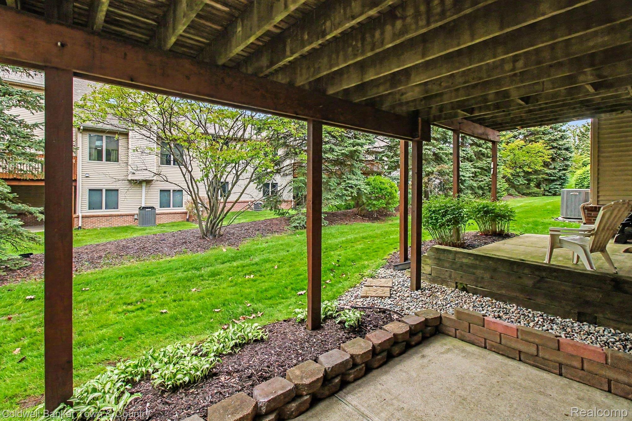 2246 Willow Tree Drive
