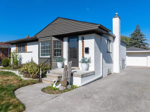 22617 Raymond Court St Clair Shores City MI 48082