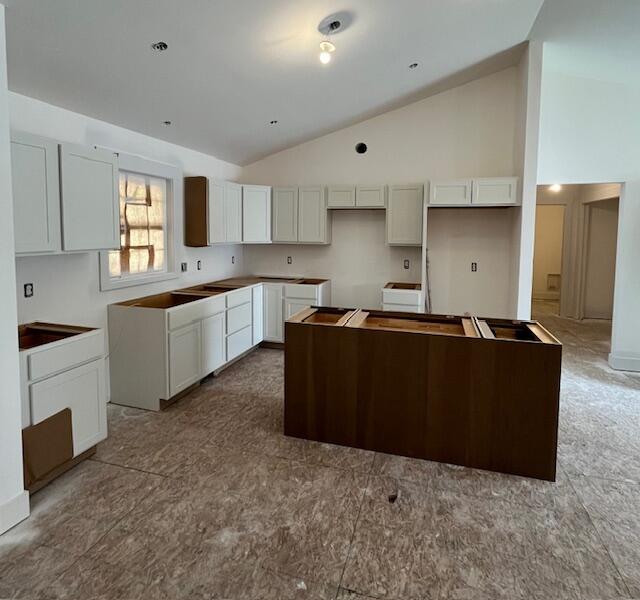 592 Lincoln Lawns Drive NW