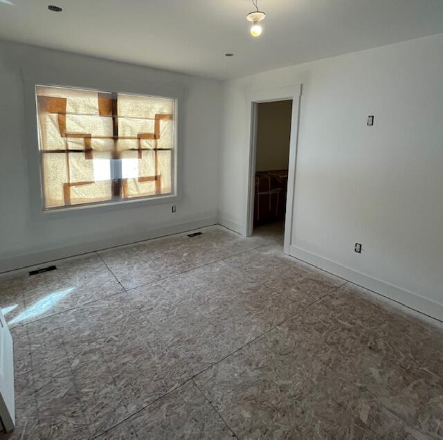 592 Lincoln Lawns Drive NW