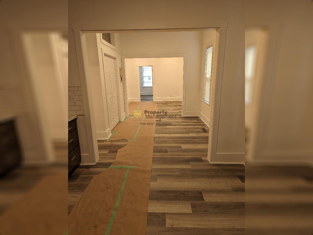 822 Nagold Street NW