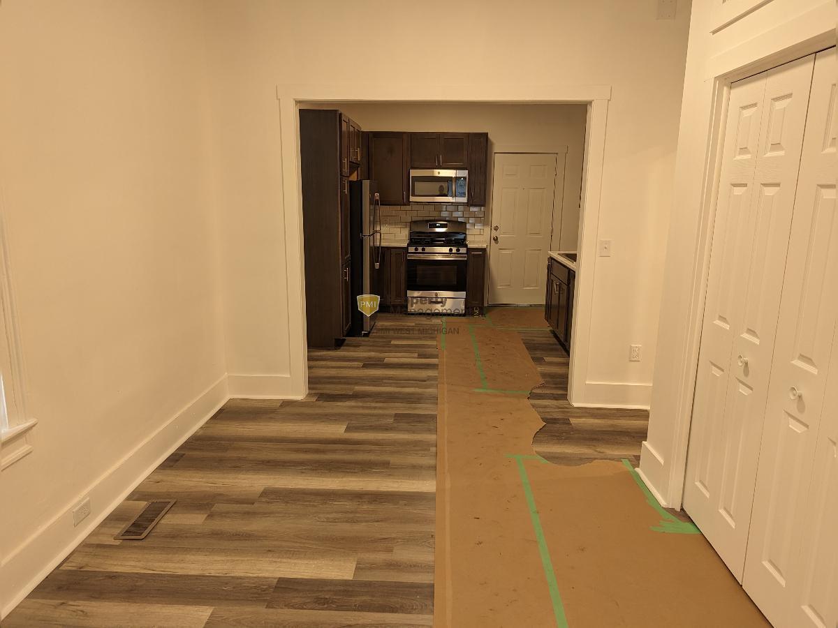 822 Nagold Street NW