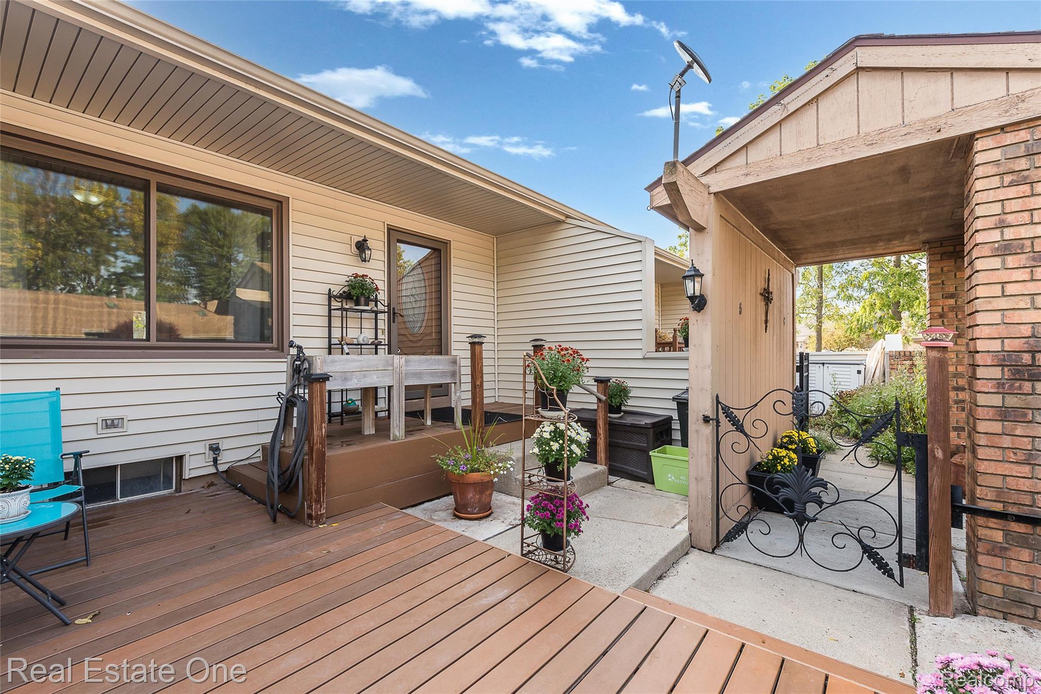 25887 LEXINGTON Drive 5