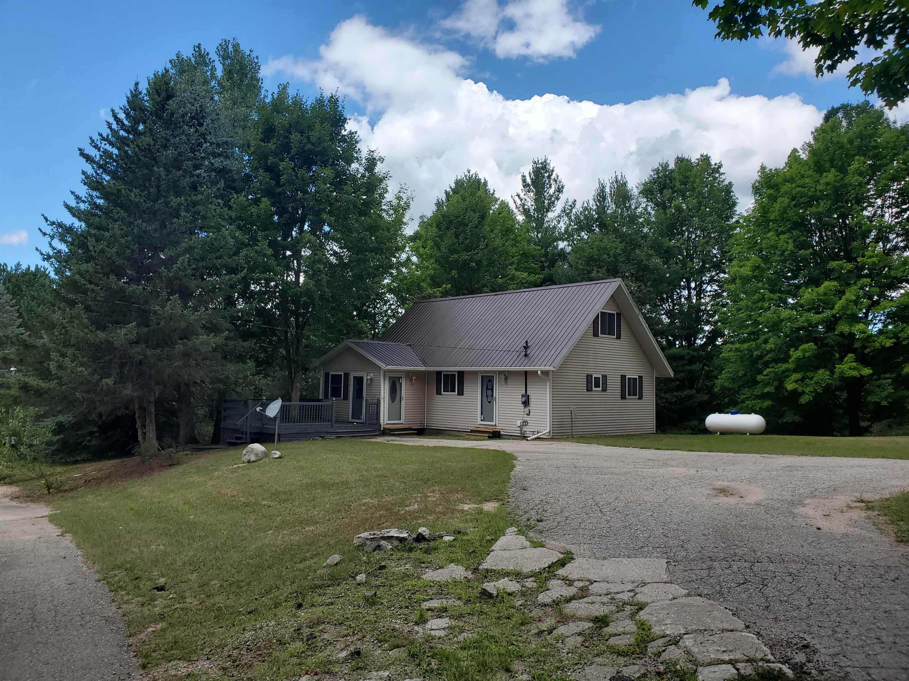 8055 N 41 Road