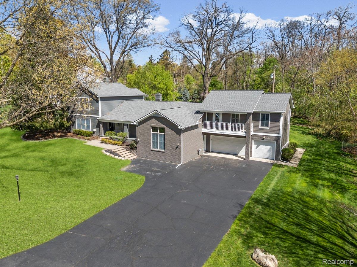 26296 Franklin Court