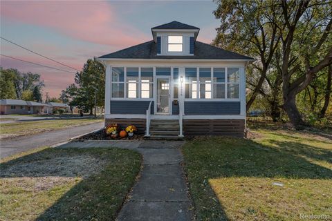 16656 Frazho Road Roseville City MI 48066