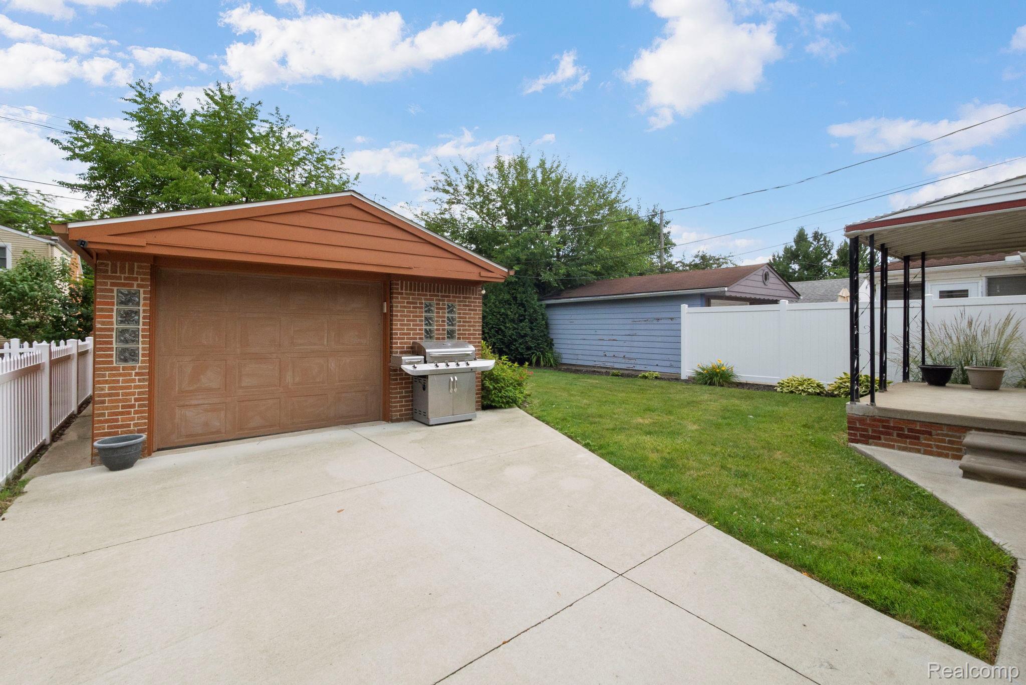 13225 Veronica Street