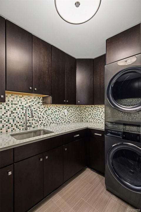 Tiny photo for 1021 Clear Creek Drive, Rochester Hills City, MI 48306 (MLS # 20261009314)