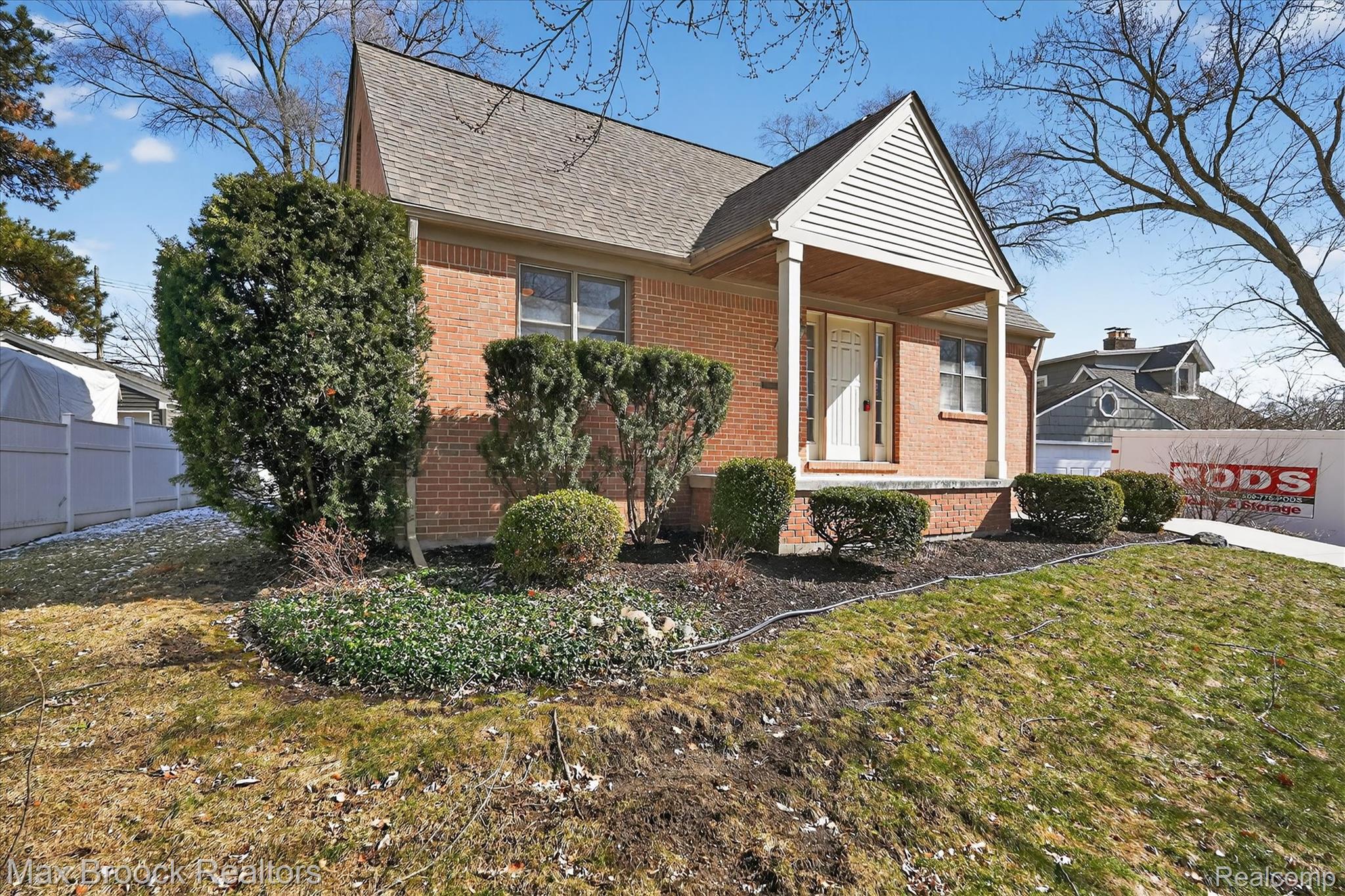 4414 Robinwood Avenue