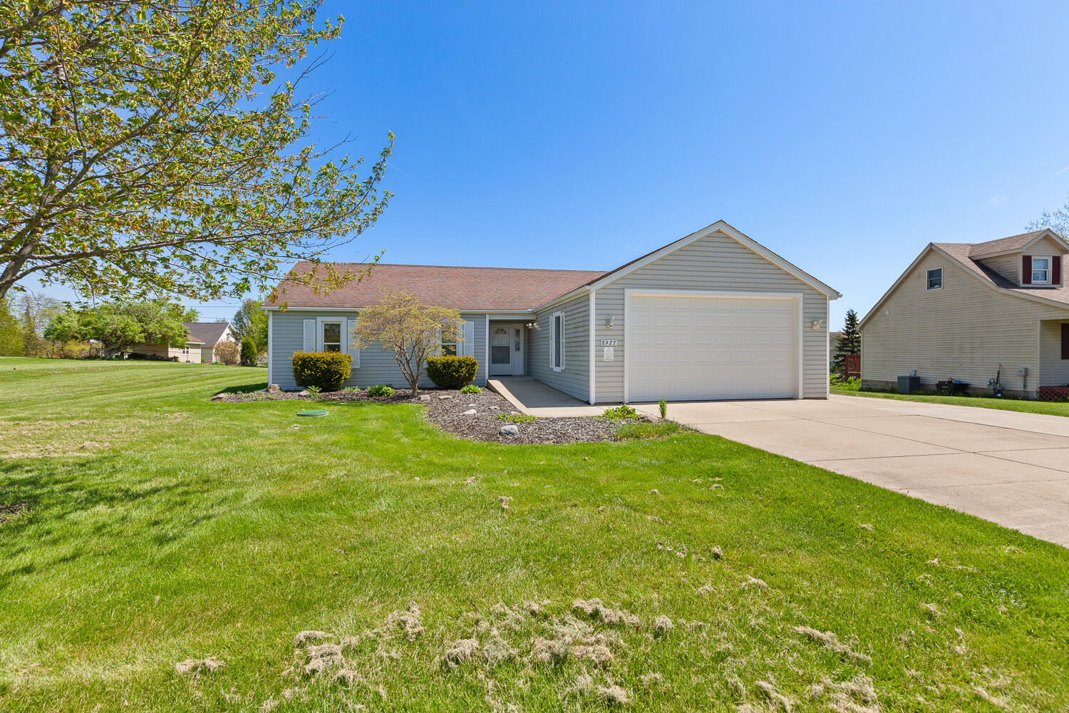 8927 Sussex Court