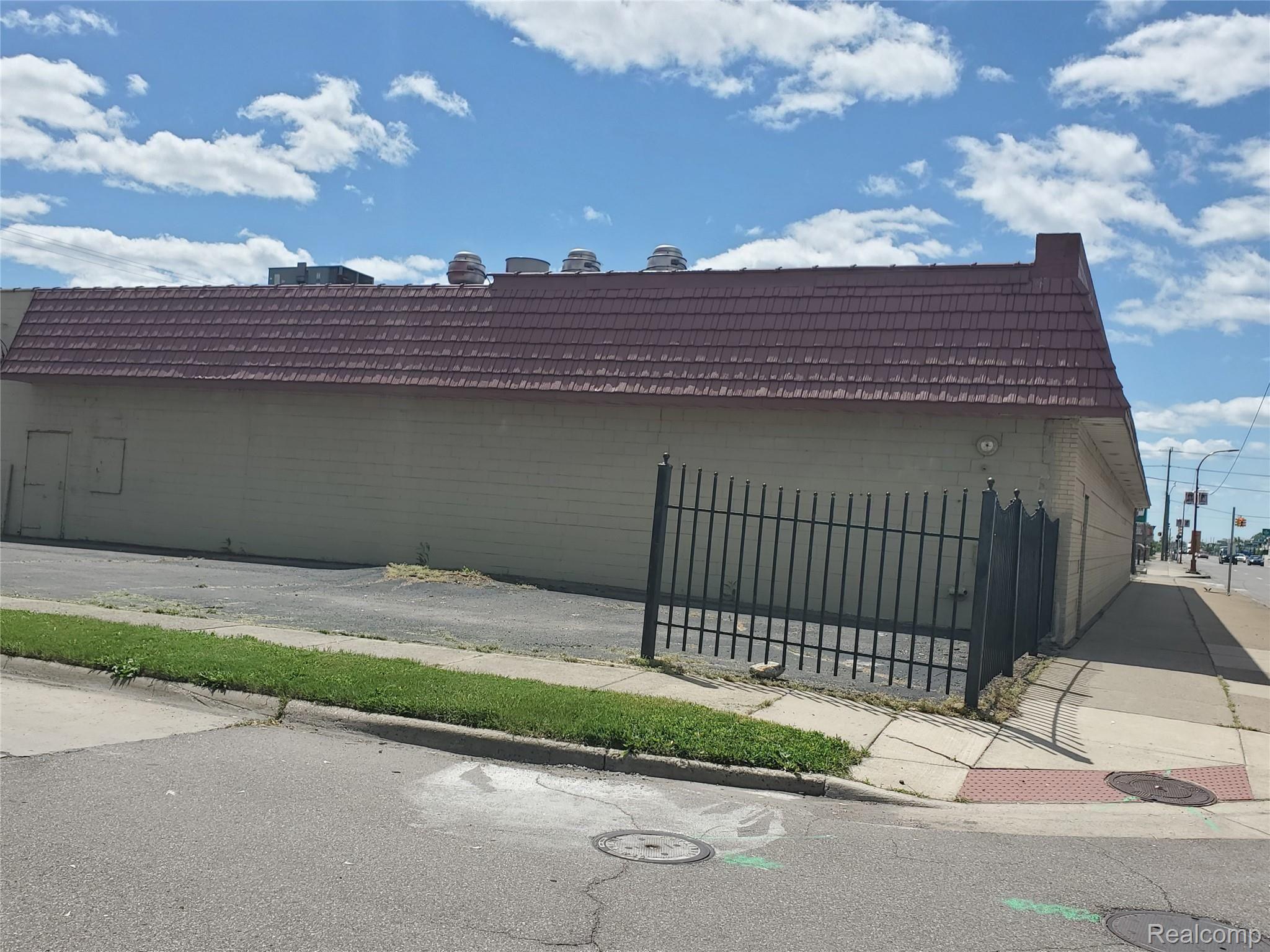24116 VAN DYKE Avenue
